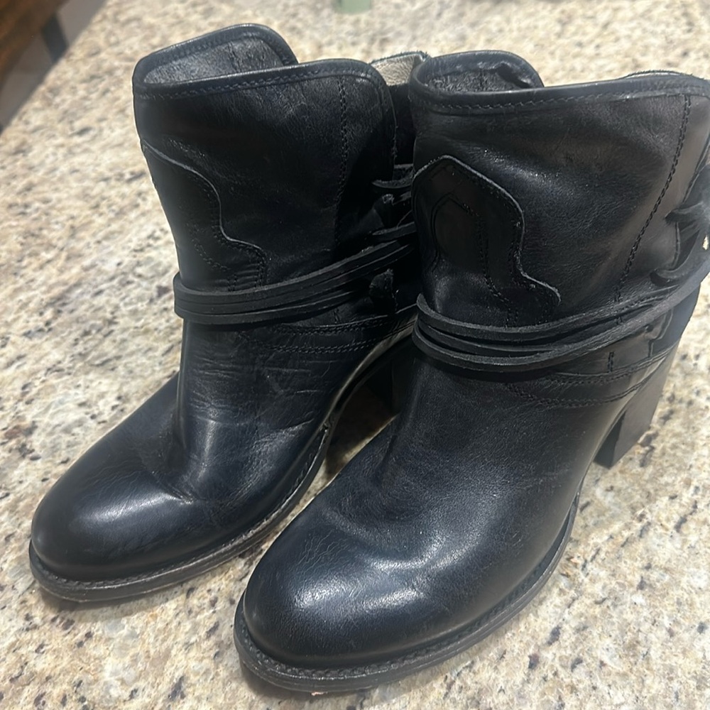 Freebird by Steven Casey black leather 8
